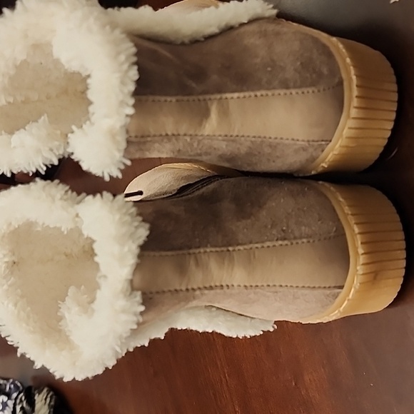 Eric Michael Women's Oregon Lace-Up Suede Ankle Boots sz 37 (6.5-7) - Picture 3 of 8